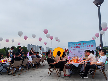 以“书”为媒牵红线，新郑市轩辕湖畔青年读书联谊会圆满落幕
